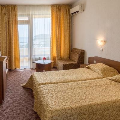 Hotel Genada Double Room